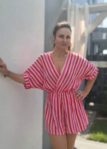 Kombinezon muślinowy w paski, czerwono, różowo fuksjowy