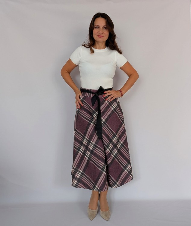 Sweter gładki dzianinowy z krótkim rękawem biały