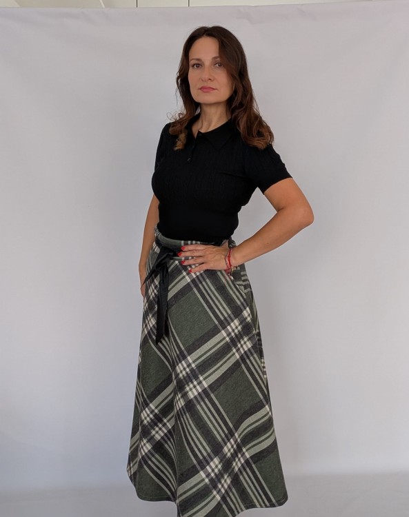 Sweter dzianinowy z kołnierzykiem czarny (id: 462)