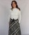 Sweter dzianinowy z półgolfem biały