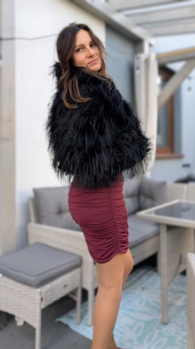 Futerko z długim włosiem i efektownym kołnierzem czarne