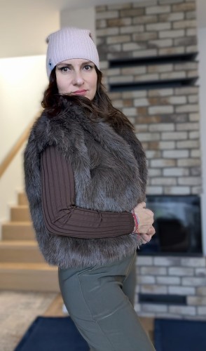 Kamizelka z futerko w kolorze brązowym