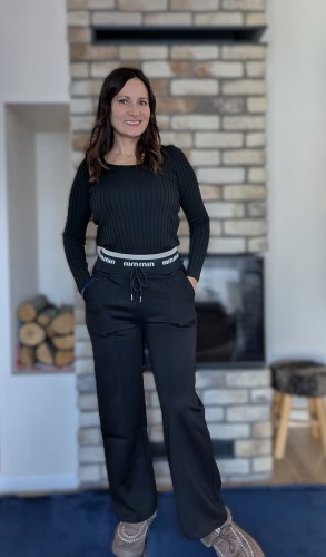Spodnie dresowe wide leg z szerokim pasem z napisem czarne