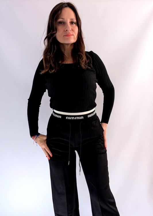 Spodnie dresowe wide leg z szerokim pasem z napisem czarne
