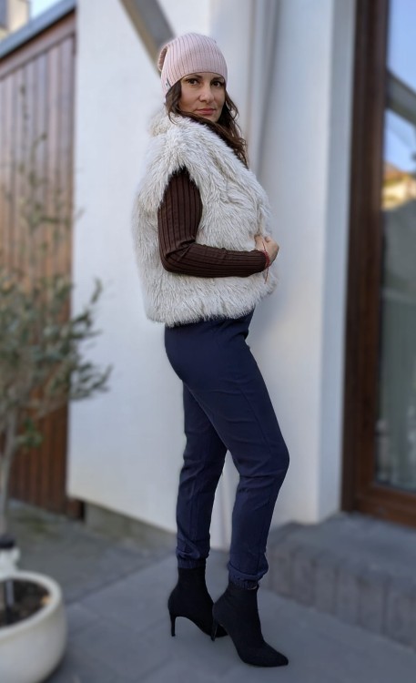 Eleganckie spodnie jogger z wysokim stanem granatowe