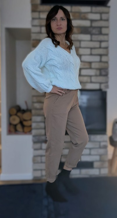 Uroczy sweter w odcieniu miętowym z warkoczowym splotem (id: 591)