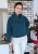 Sweter z efektownym golfem niebieski