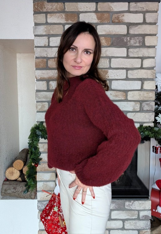 Sweter ciepło i styl na zimowe dni z szerokim rękawem BORDOWY