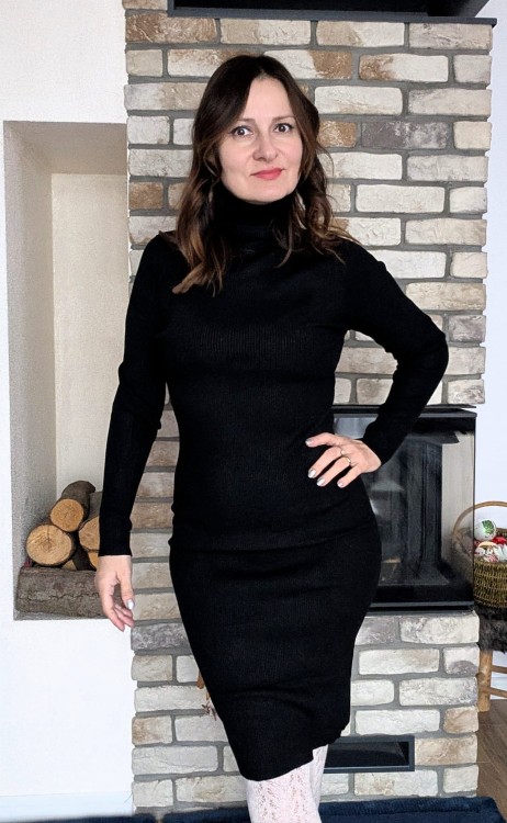 Sukienka dzianinowa błyszcząca czarna EMMA, S/M