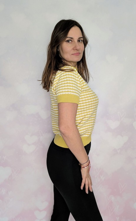Sweter dzianinowy w paski jasno zielone