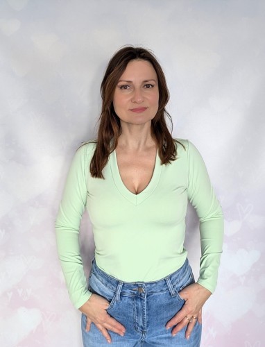 Elegancka bluzka z dekoltem V, pastelowa kolekcja-mięta