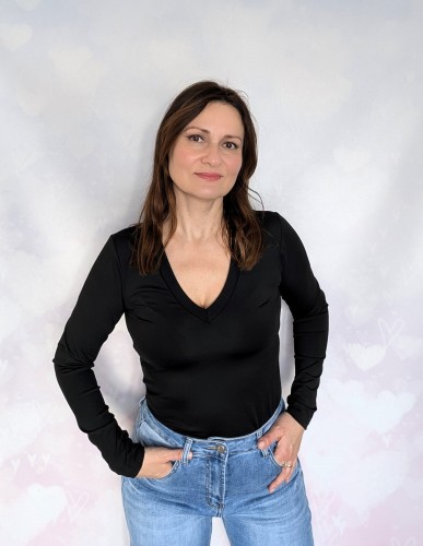 Elegancka bluzka z dekoltem V, pastelowa kolekcja- czarna