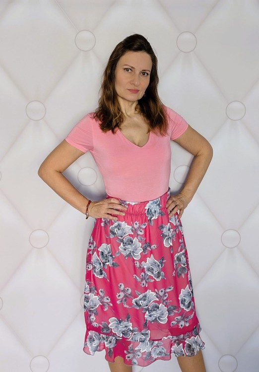 Lekka spódnica midi z falbanką - różowa