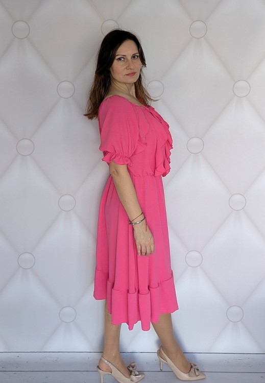 Sukienka z falbankami-romantyczna i stylowa różowa
