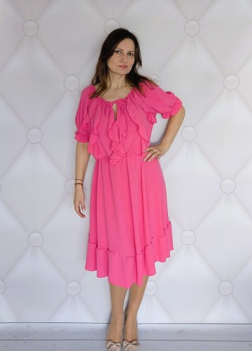 Sukienka z falbankami-romantyczna i stylowa różowa