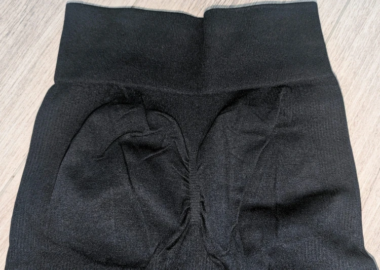 Legginsy bezszwowe high waist- prążkowana tekstura push up czarne