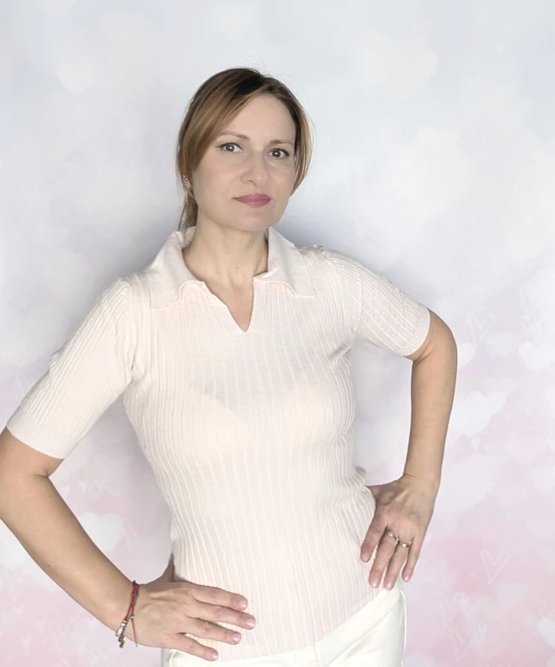 Elegancki prążkowany top z kołnierzykiem S/M jasny beż- luksusowa dzianinowa mieszanka