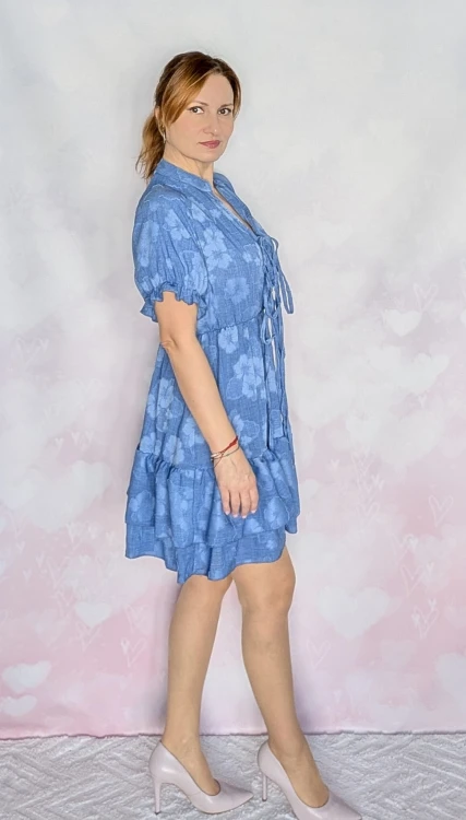 175.jpgSukienka z motywem florystycznym i wiązaniem niebieska- model Elena