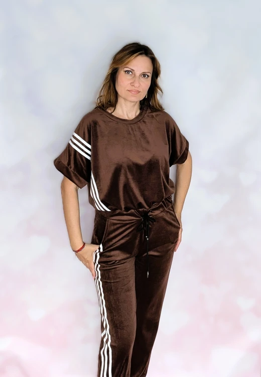 Welurowy komplet z wiskozy- dres sport-chic czekoladowy