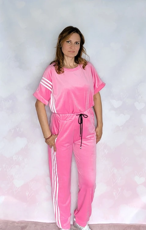 Welurowy komplet z wiskozy- dres sport-chic różowy
