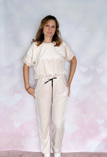 Welurowy komplet z wiskozy- dres sport-chic beżowy